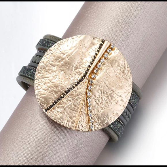 Leather bracelet